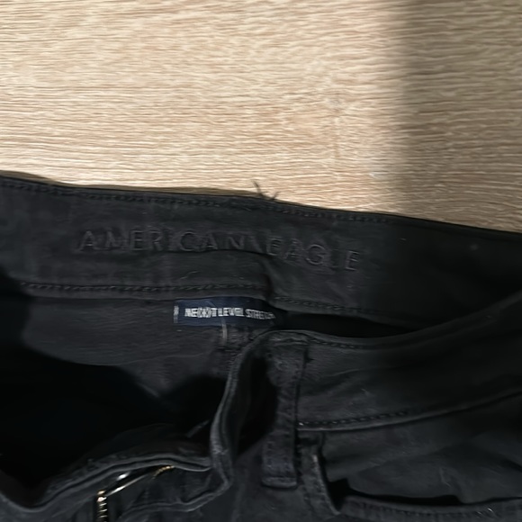 Distressed knee American eagle next level stretch in black - Picture 4 of 4